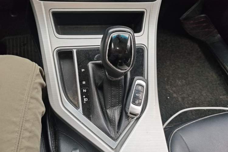 Used Geely Auto Vision 2018 1.5L Automatic Prestige Model Gear Lever