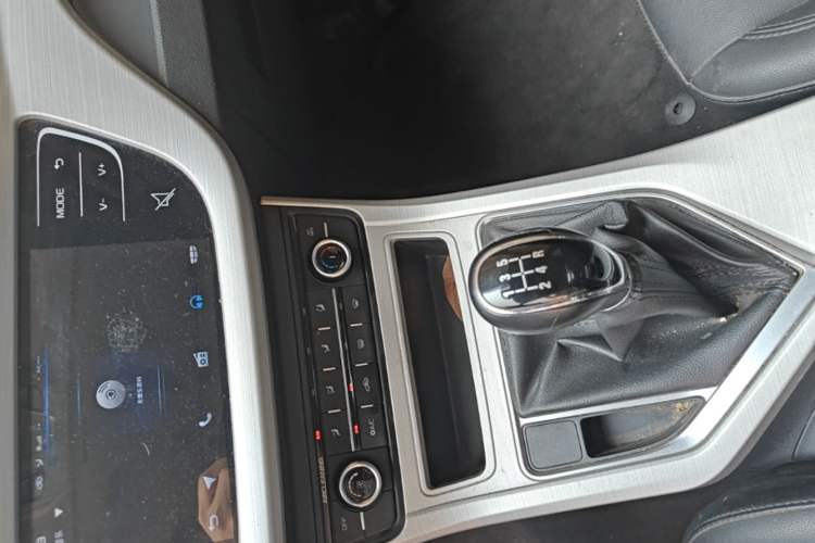 Used Geely Auto Vision 2018 1.5L Manual Happiness Edition Gear Lever