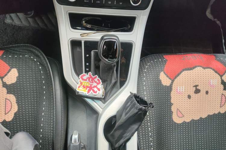 Used Geely Auto Vision 2018 1.5L Automatic Prestige Model Gear Lever