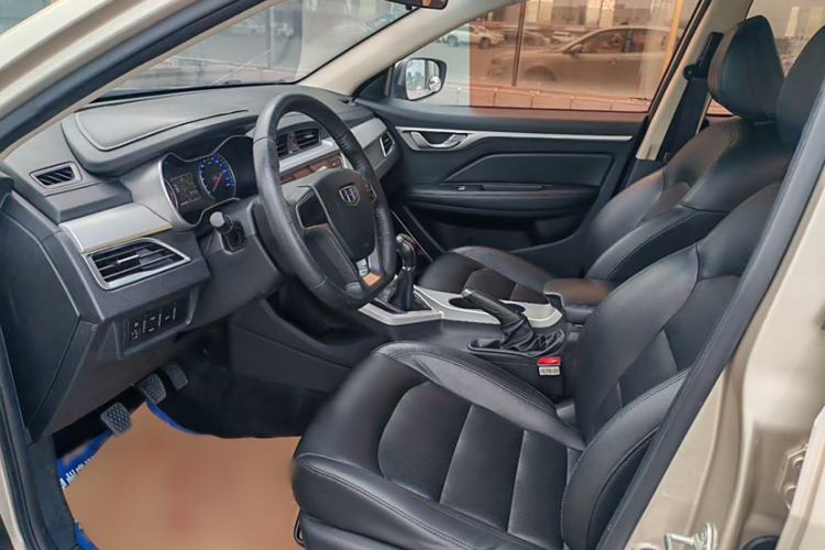 Used Geely Auto Vision 2018 1.5L Manual Happiness Edition Interior 2