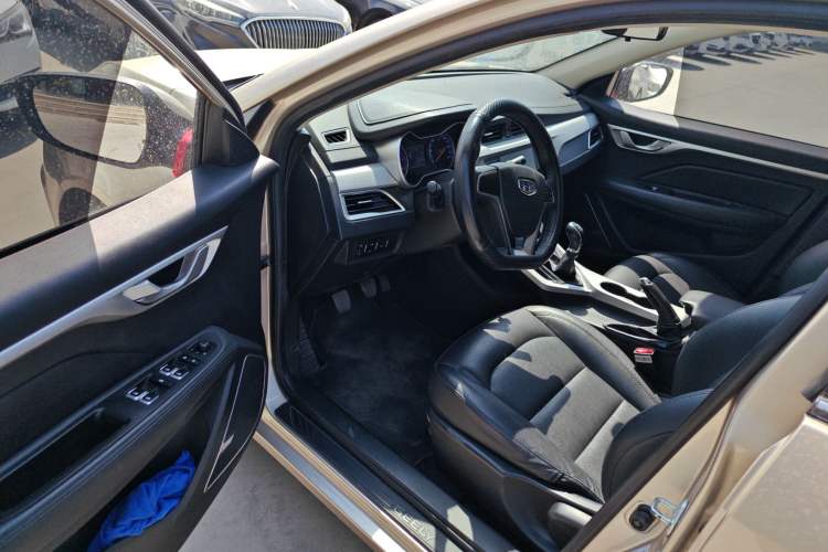 Used Geely Auto Vision 2018 1.5L Manual Happiness Edition Interior 2