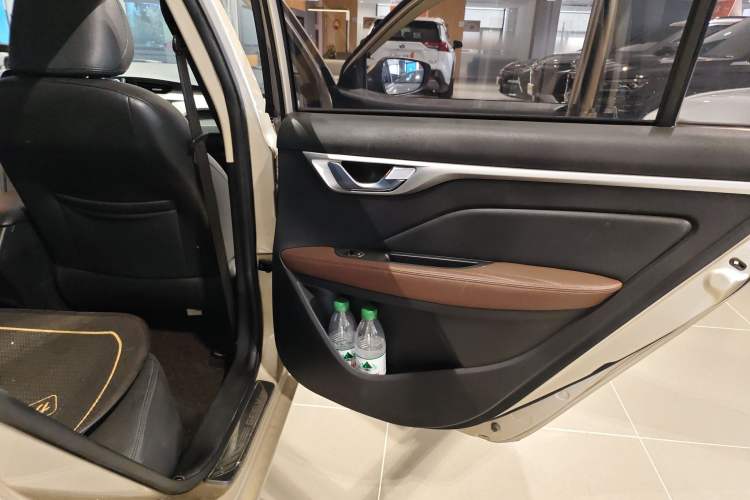 Used Geely Auto Vision 2018 1.5L Automatic Prestige Model Interior 3