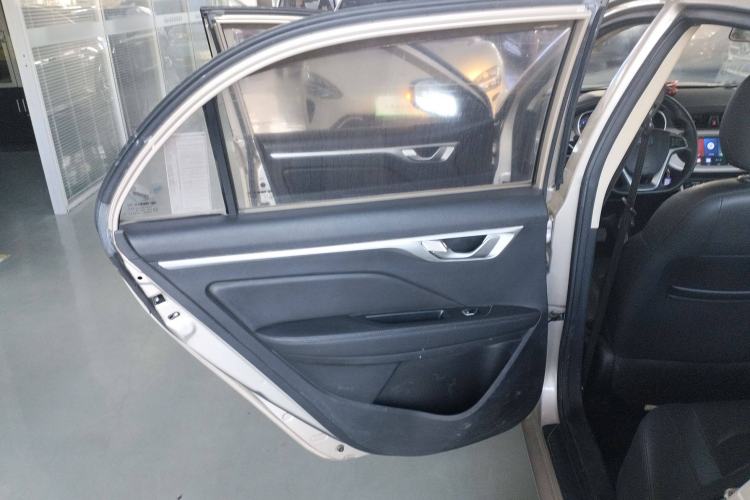 Used Geely Auto Vision 2018 1.5L Manual Happiness Edition Interior 8