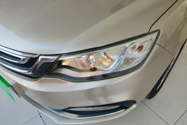 Used Geely Auto Vision 2018 1.5L Automatic Happiness Edition Left Front Headlight