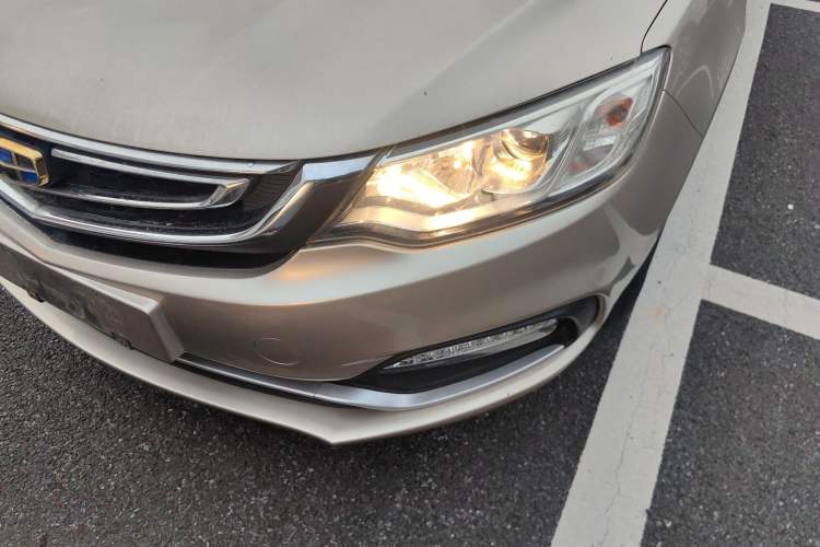 Used Geely Auto Vision 2018 1.5L Automatic Prestige Model Left Front Headlight