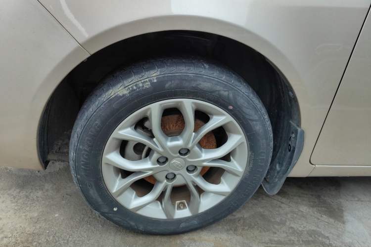 Used Geely Auto Vision 2018 1.5L Automatic Prestige Model Left Front Wheel Hub