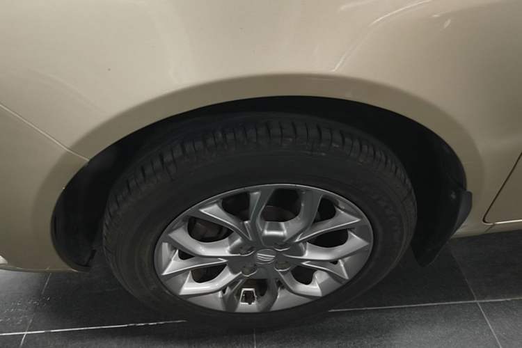 Used Geely Auto Vision 2018 1.5L Manual Happiness Edition Left Front Wheel Hub