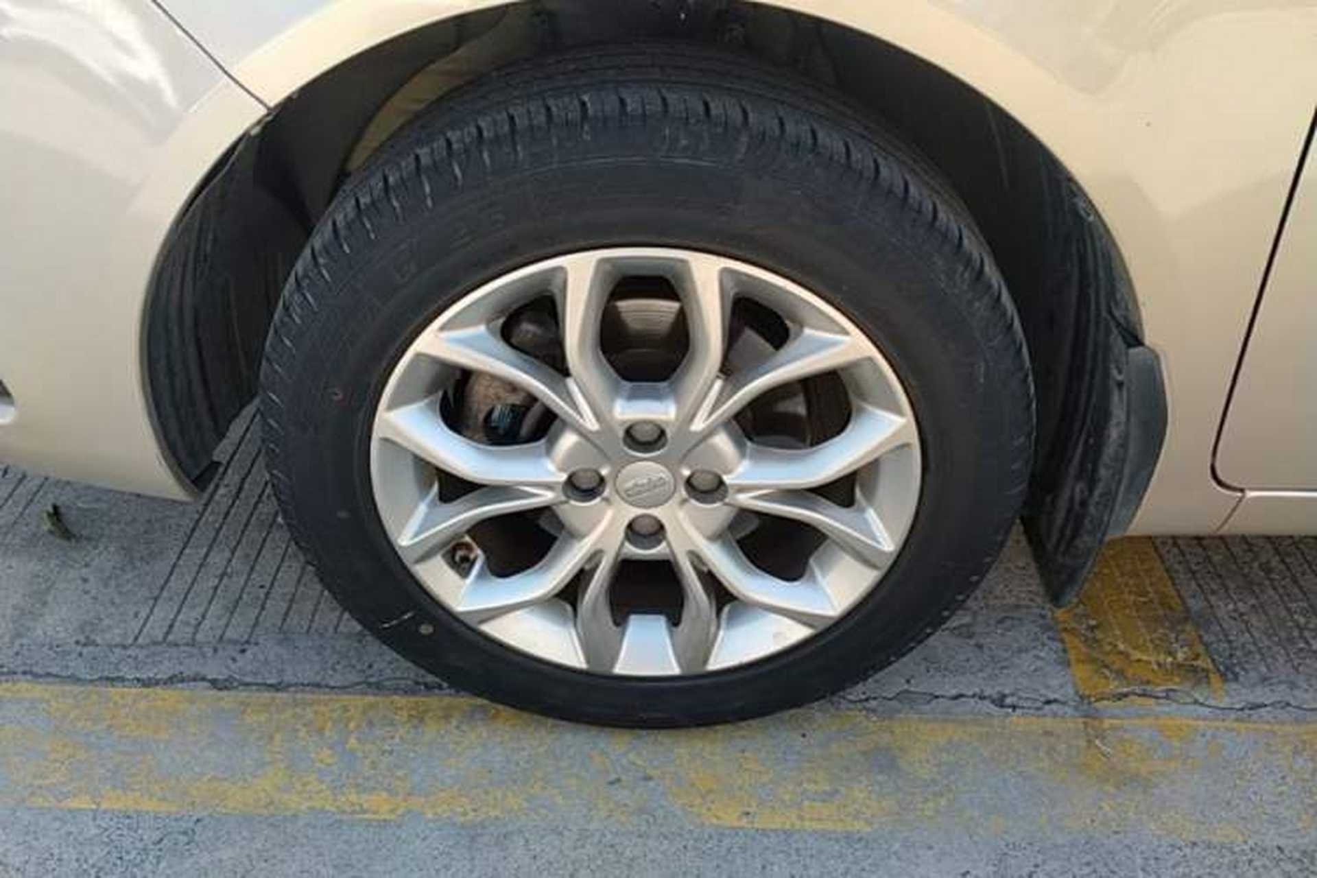 Used Geely Auto Vision 2018 1.5L Automatic Prestige Model Left Front Wheel Hub
