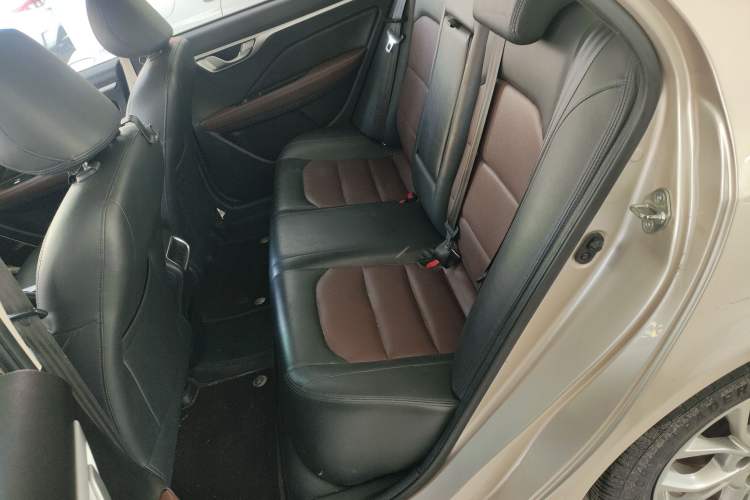 Used Geely Auto Vision 2018 1.5L Automatic Happiness Edition Left Rear Seat