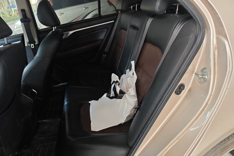 Used Geely Auto Vision 2018 1.5L Automatic Happiness Edition Left Rear Seat