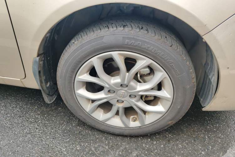 Used Geely Auto Vision 2018 1.5L Automatic Happiness Edition Right Front Wheel Hub