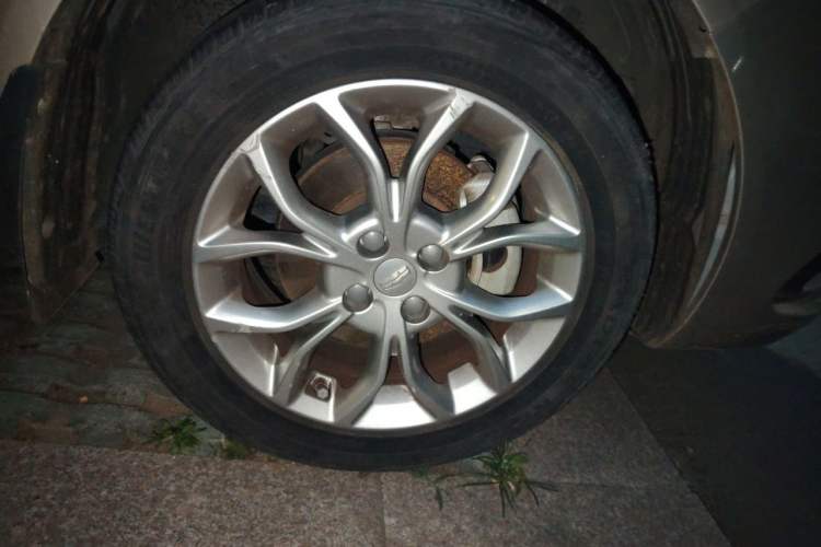 Used Geely Auto Vision 2018 1.5L Automatic Prestige Model Right Front Wheel Hub