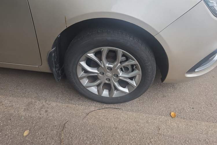 Used Geely Auto Vision 2018 1.5L Automatic Prestige Model Right Front Wheel Hub