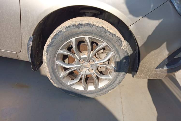 Used Geely Auto Vision 2018 1.5L Automatic Prestige Model Right Front Wheel Hub