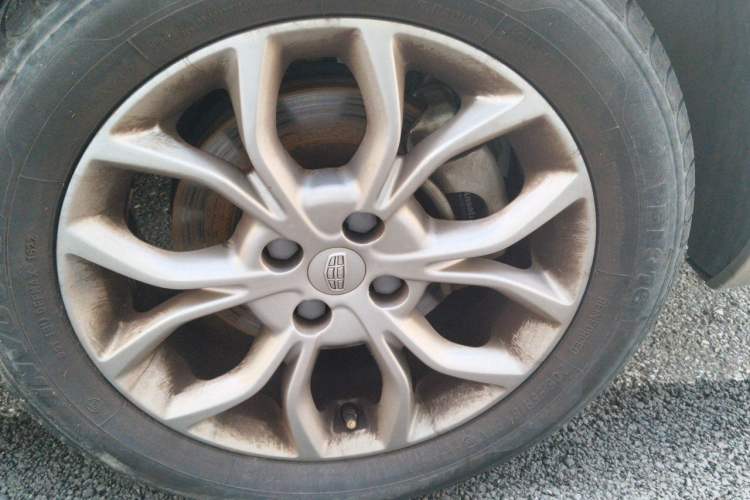Used Geely Auto Vision 2018 1.5L Automatic Prestige Model Right Front Wheel Hub