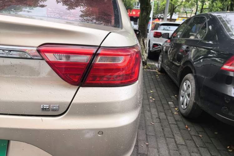 Used Geely Auto Vision 2018 1.5L Automatic Happiness Edition Right Rear Taillight