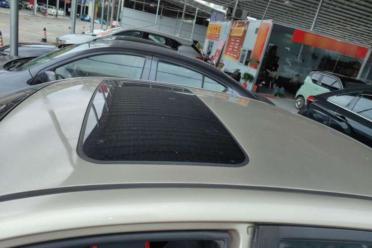 Used Geely Auto Vision 2018 1.5L Automatic Prestige Model Roof