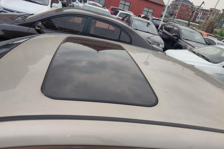Used Geely Auto Vision 2018 1.5L Automatic Prestige Model Roof