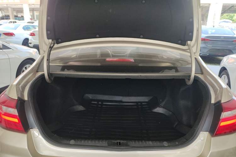 Used Geely Auto Vision 2018 1.5L Automatic Happiness Edition Trunk