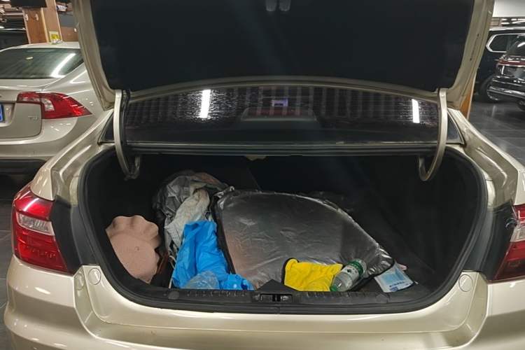 Used Geely Auto Vision 2018 1.5L Manual Happiness Edition Trunk