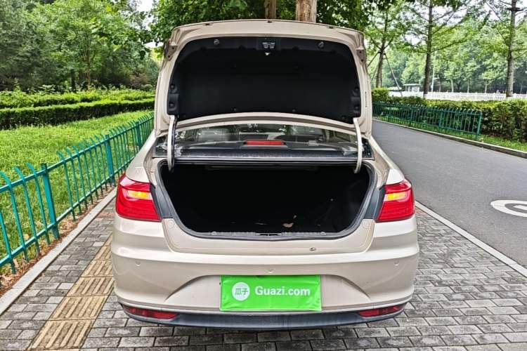 Used Geely Auto Vision 2018 1.5L Manual Happiness Edition Trunk