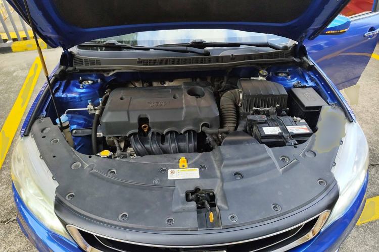 Used Geely Auto Vision 2019 Upgraded Model 1.5L CVT Prestige Version China VI Standard Engine Bay