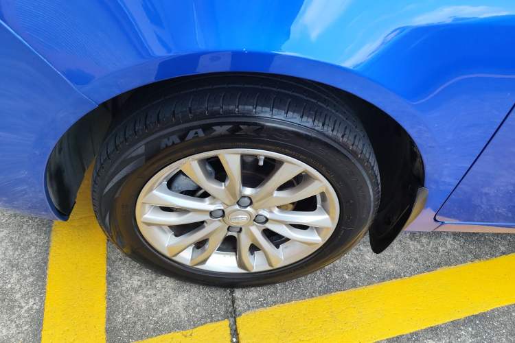 Used Geely Auto Vision 2019 Upgraded Model 1.5L CVT Prestige Version China VI Standard Exterior 7