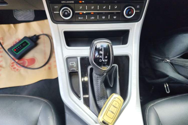 Used Geely Auto Vision 2019 Upgraded Model 1.5L CVT Prestige Version China VI Standard Gear Lever