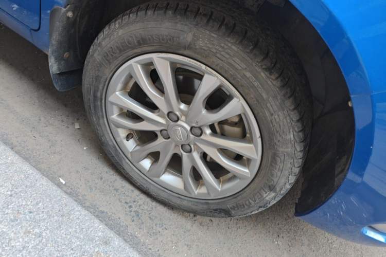 Used Geely Auto Vision 2019 Upgraded Model 1.5L Manual "Million Happiness" Edition China V Standard Right Front Wheel Hub