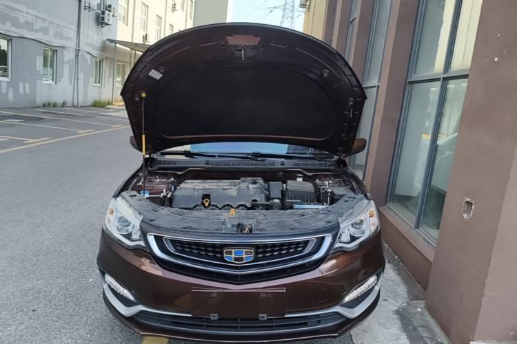 Used Geely Auto Vision 2019 Upgraded Model 1.5L Manual Luxury Version China VI Standard Engine Bay