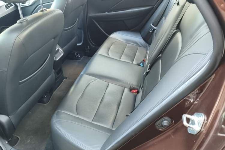 Used Geely Auto Vision 2019 Upgraded Model 1.5L Manual Luxury Version China VI Standard Left Rear Seat