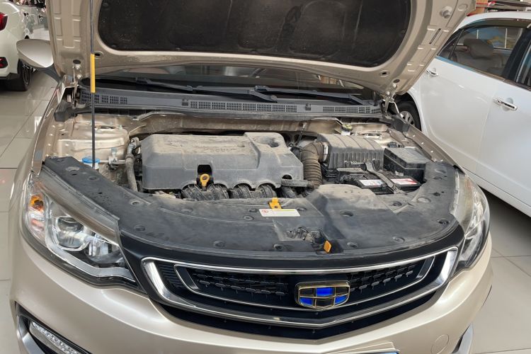 Used Geely Auto Vision 2019 Upgraded Model 1.5L CVT Luxury Version China VI Standard Engine Bay