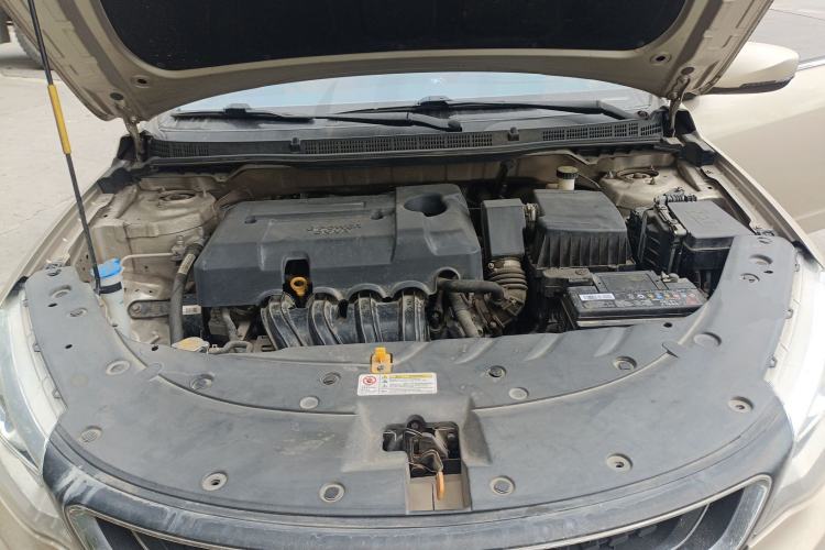 Used Geely Auto Vision 2019 Upgraded Model 1.5L Manual Luxury Version China VI Standard Engine Bay