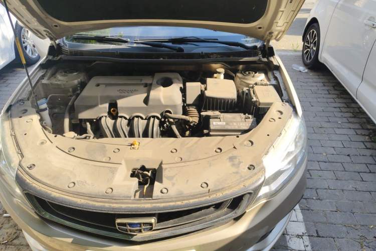 Used Geely Auto Vision 2019 Upgraded Model 1.5L Manual Luxury Version China V Standard Engine Bay Left
