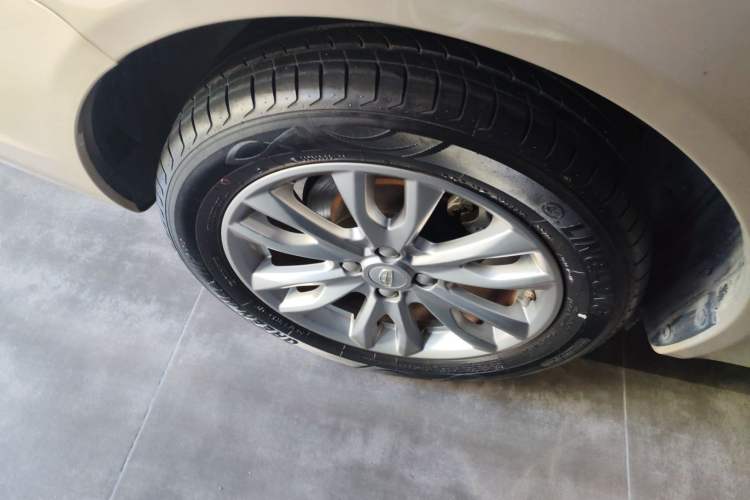 Used Geely Auto Vision 2019 Upgraded Model 1.5L CVT Luxury Version China VI Standard Exterior 8