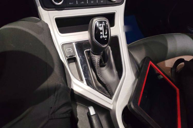 Used Geely Auto Vision 2019 Upgraded Model 1.5L CVT Luxury Version China VI Standard Gear Lever