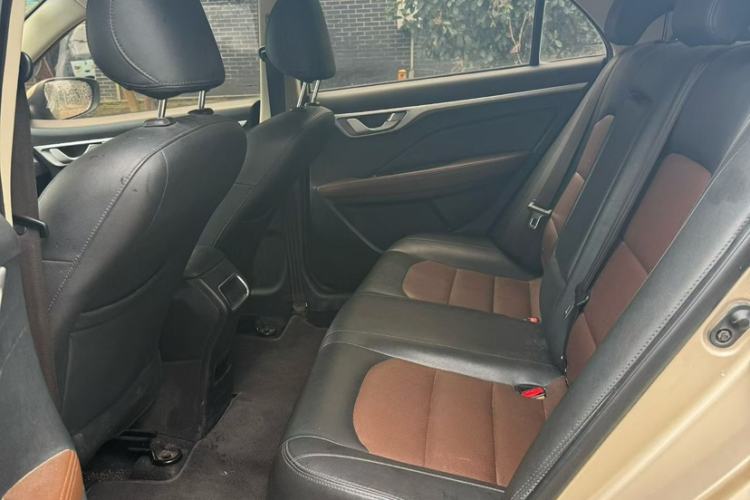 Used Geely Auto Vision 2019 Upgraded Model 1.5L Automatic Luxury Version China V Standard Interior 1