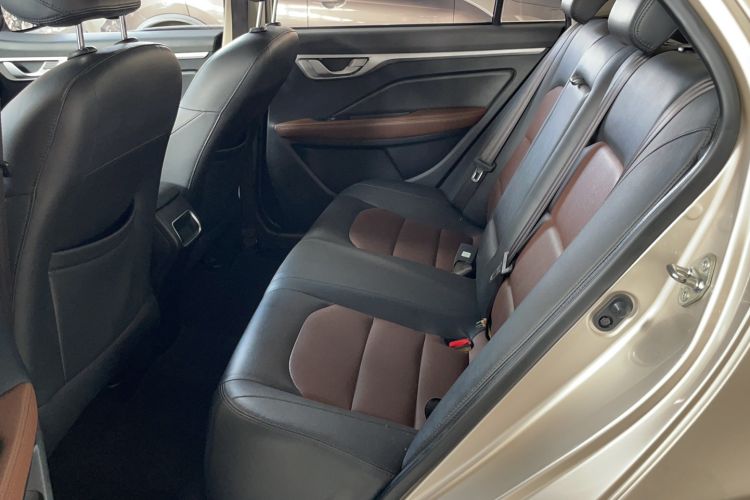 Used Geely Auto Vision 2019 Upgraded Model 1.5L CVT Luxury Version China VI Standard Left Rear Seat