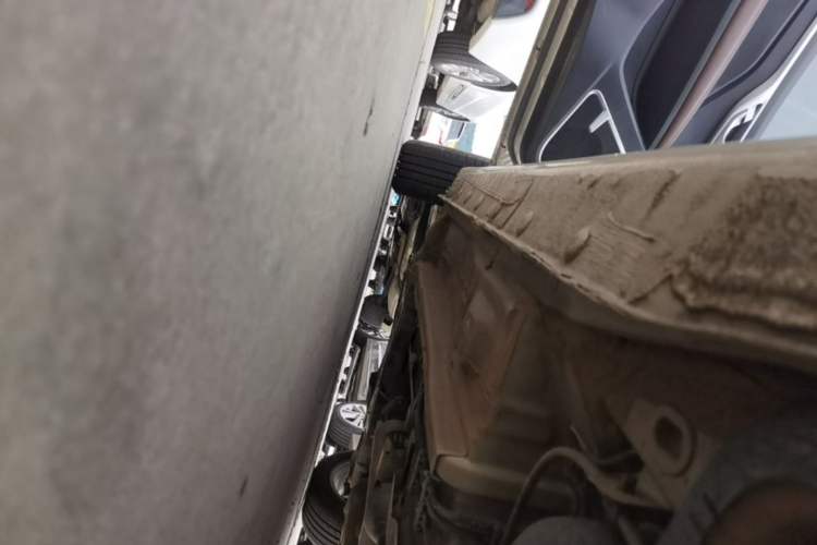 Used Geely Auto Vision 2019 Upgraded Model 1.5L Automatic Luxury Version China V Standard Left Side Sill