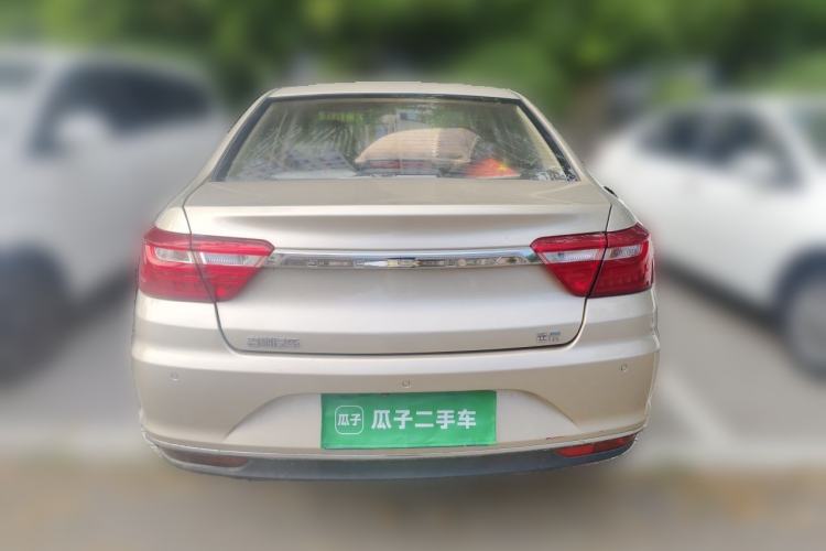 Used Geely Auto Vision 2019 Upgraded Model 1.5L Manual Luxury Version China V Standard Rear