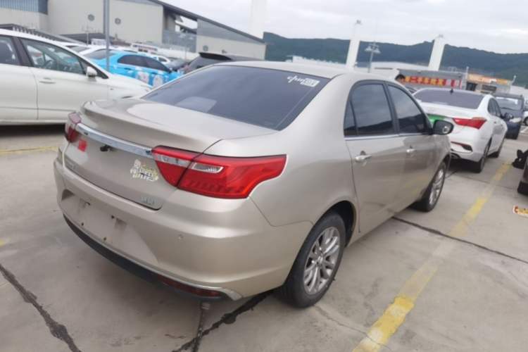 Used Geely Auto Vision 2019 Upgraded Model 1.5L Automatic Luxury Version China V Standard Rear Right 45 Deg