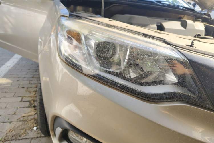 Used Geely Auto Vision 2019 Upgraded Model 1.5L Manual Luxury Version China V Standard Right Front Headlight