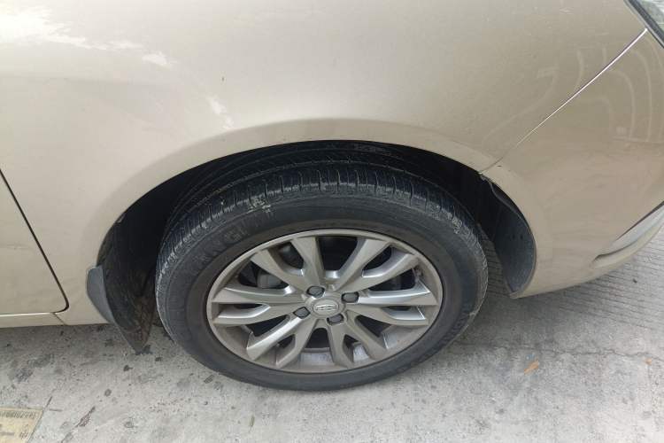 Used Geely Auto Vision 2019 Upgraded Model 1.5L Manual Luxury Version China VI Standard Right Front Wheel Hub