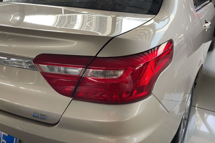 Used Geely Auto Vision 2019 Upgraded Model 1.5L CVT Luxury Version China VI Standard Right Rear Taillight