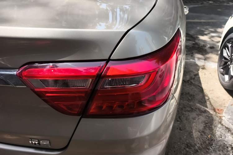 Used Geely Auto Vision 2019 Upgraded Model 1.5L CVT Prestige Version China VI Standard Right Rear Taillight
