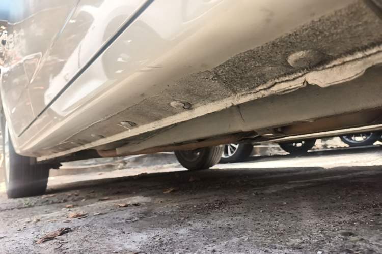 Used Geely Auto Vision 2019 Upgraded Model 1.5L CVT Prestige Version China VI Standard Right Side Sill
