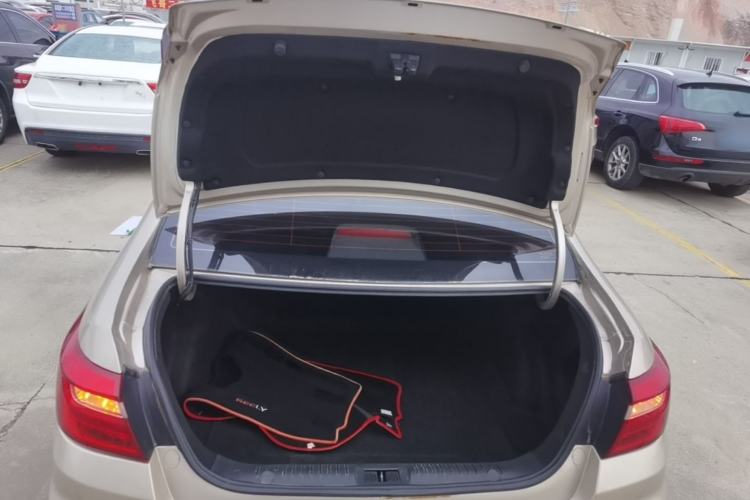 Used Geely Auto Vision 2019 Upgraded Model 1.5L Automatic Luxury Version China V Standard Trunk