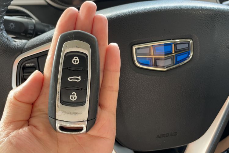Used Geely Auto Vision 2019 Upgraded Model 1.5L CVT Luxury Version China VI Standard Vehicle Key