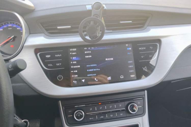 Used Geely Auto Vision 2019 Upgraded Model 1.5L Manual Luxury Version China VI Standard Audio And AC Panel