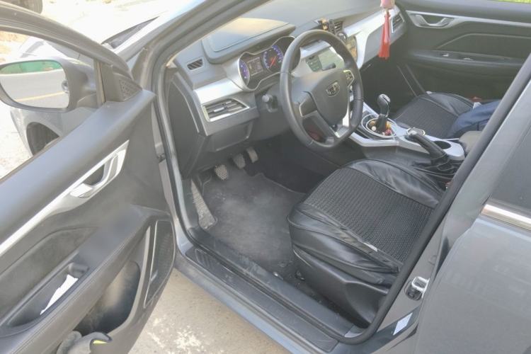 Used Geely Auto Vision 2019 Upgraded Model 1.5L Manual Luxury Version China VI Standard Driver Seat